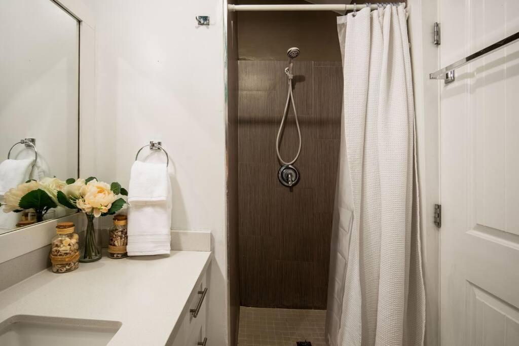 King Garden Suite/20 Mins To Dwntwn Vancouvr/Petok North Vancouver Esterno foto