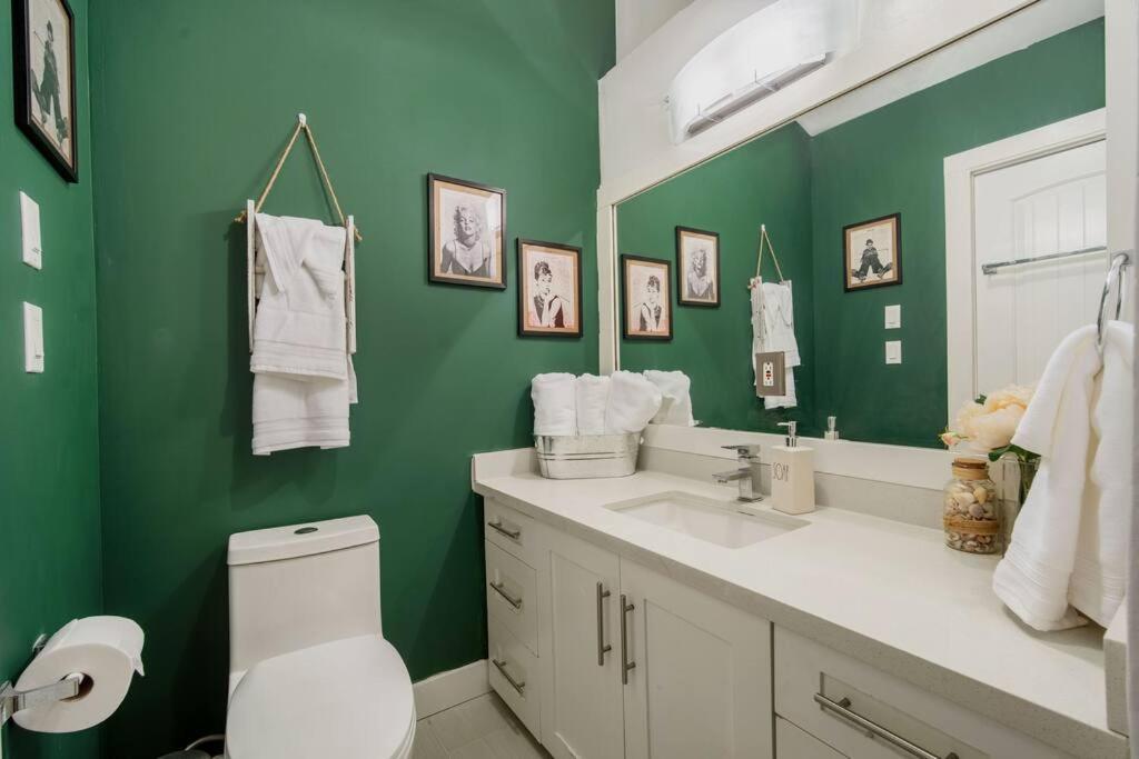 King Garden Suite/20 Mins To Dwntwn Vancouvr/Petok North Vancouver Esterno foto